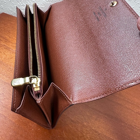 Auth Louis Vuitton Monogram Pochette
Porte Monnaie Credit TH0093 - Picture 7 of 16